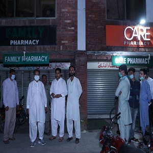 کورونا ایس او پی کی خلاف ورزی پر اقبال اسٹیڈیم کے 2 میڈیکل اسٹور سیل 