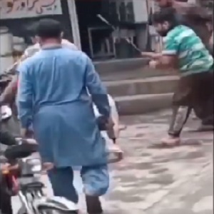  بااثر افراد کا ذہنی معذور نوجوان پر تشدد، ملزمان گرفتار 