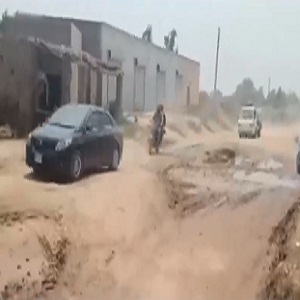  احمد نگر تا سیال موڑ روڈ خستہ حالی کا شکار 