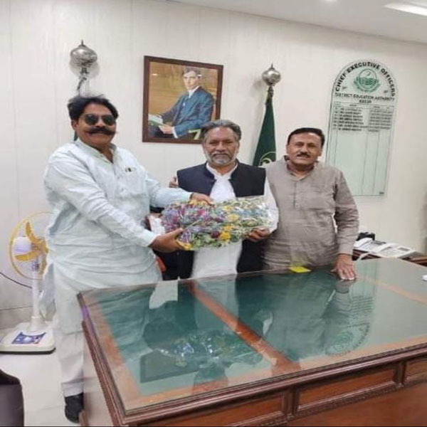 سردار احمد حسن ڈوگر اور سردار خالد محمود الحسن  کی ملک انور ندیم سے ملاقات 