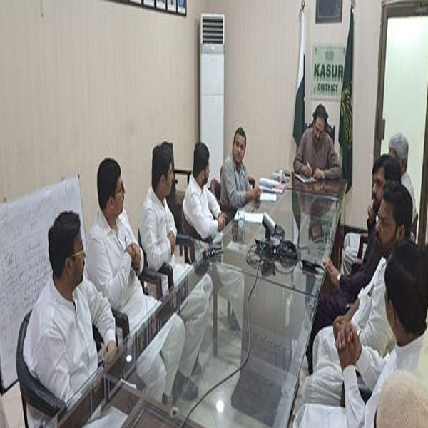 ایڈیشنل ڈپٹی کمشنر کے  زیر صدارت کرایوں میں کمی کے حوالے سے اجلاس  