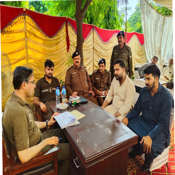 ڈی پی او کی کھلی کچہریوں کا انعقاد ، شہریوں کی شکایات سنیں  