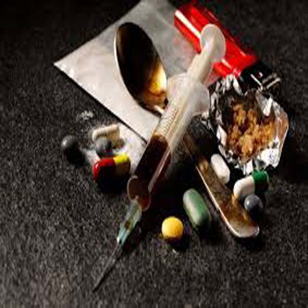 گنجان آباد علاقوں میں سرعام نشہ فروخت ہونے لگا   