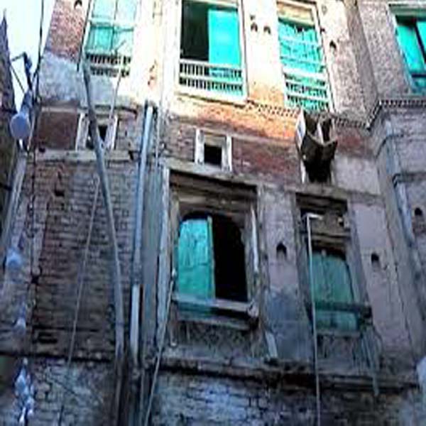 سینکڑوں خستہ عمارتیں گرنے کا خدشہ 