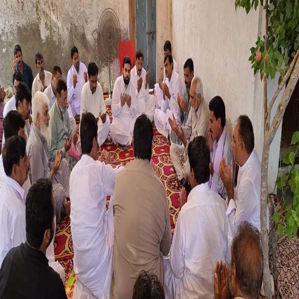 ملک رشید احمد خاں نے مشتاق خاں کے  بڑے بھائی کی وفات پر دعائے مغفرت کی  