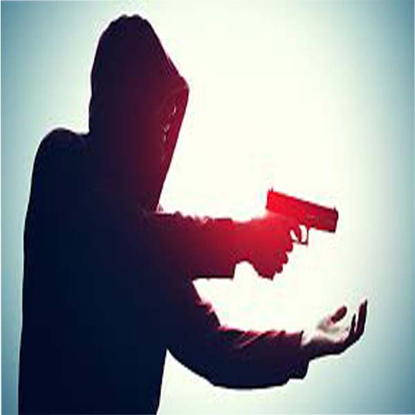 ڈاکوؤں نے سپر سٹور مالک کو یرغمال بنا کر لوٹ لیا  