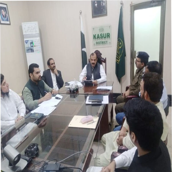 ڈپٹی کمشنر آفیسر محمد ارشد بھٹی کے زیر صدارت الیکشن کے انتظامات کے حوالے سے جائزہ اجلاس  