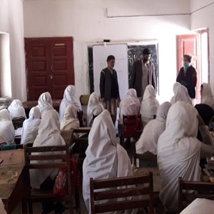 اسسٹنٹ کمشنر نے ڈوغنی گرلز ہائی اسکول کو دورہ کیا 