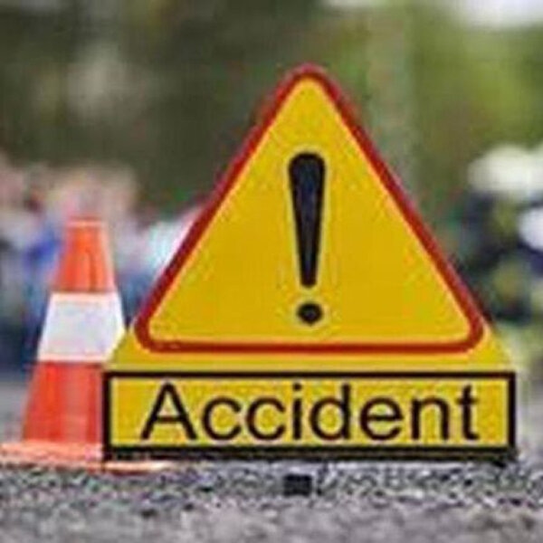 گاڑی بس سے ٹکراگئی، 3 زندگیاں ہلاک