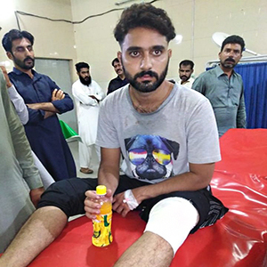 محلہ مصطفے آباد نزد ڈی سی ہاؤس شاہین پبلک سکول کی شاپ پر فائرنگ، ایک زخمی