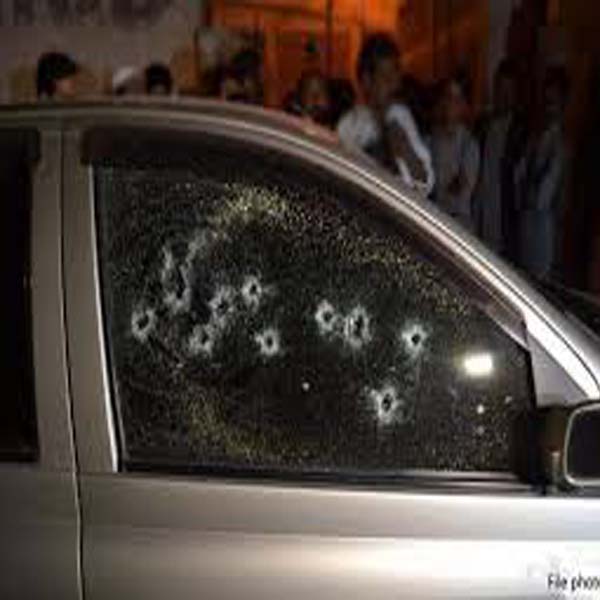 قصور : کنگن پور کے نواحی گاؤں میں  نامعلوم افراد کی گاڑی پر  فرئرنگ