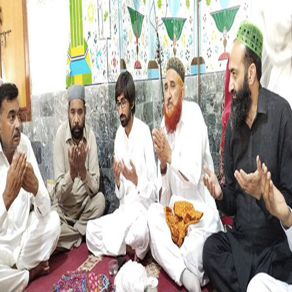 مرزا بلال مرتضیٰ ایڈووکیٹ کے والد محترم کی رسم قل کا ختم شریف مسجد بلال کوٹ بسم اللہ کنگن پور میں پڑھا گیا 