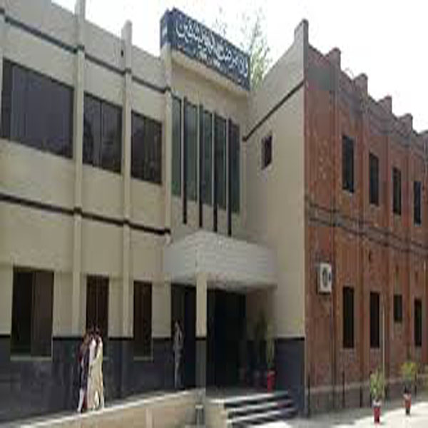 سیکرٹری ہیلتھ کا دورہ قصور ہسپتال ، ناقص انتظامات پر ایم ایس سمیت 8 ملازمین فارغ 