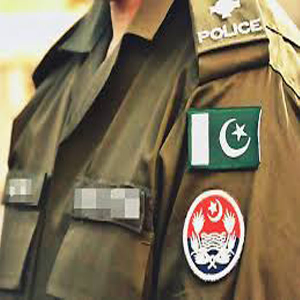 قصور پولیس کی ایمانداری تین لاکھ روپے کی رقم شہری کے حوالے  
