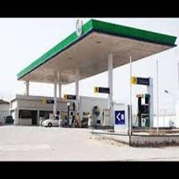 گلی محلوں میں منی پٹرول پمپ قائم ہوگئے  