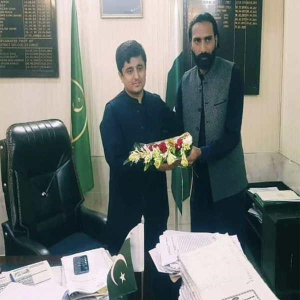 سردارعباس ڈوگر نے اسسٹنٹ کمشنر چونیاں سے ملاقات کی  