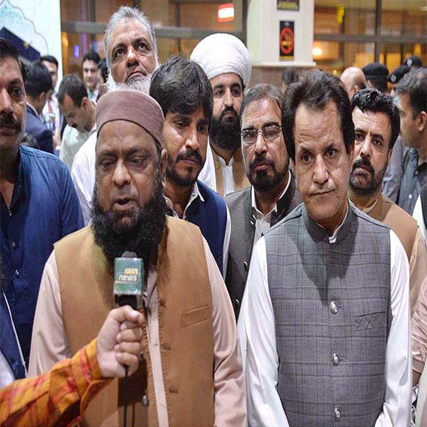 حج پر جانے والے حاجیوں کیساتھ ہم رابطے میں رہے ہیں ، شبیر احمد عثمانی  