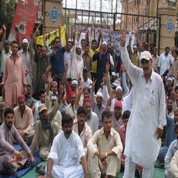 کھاد کی قلت ، اووربلنگ پر کسانوں کا احتجاج  