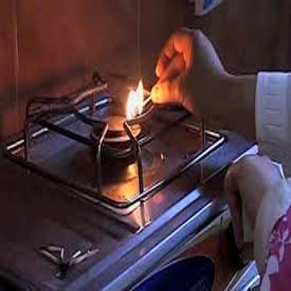 گیس انتظامیہ کی نااہلی ، گیس بندش نے عوام کو خوار کر کے رکھ دیا  