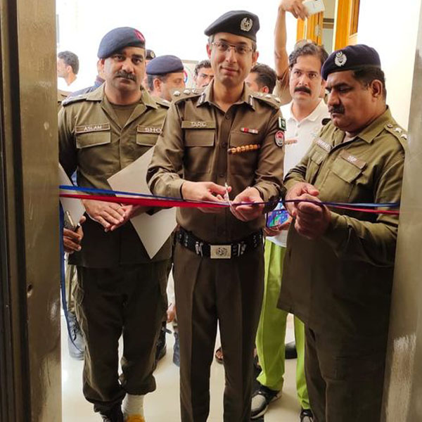 ڈی پی او قصور نے چونیاں میں خدمت مرکز کا افتتاح  کر دیا  