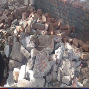 مبارک پورہ میں زیر تعمیر پل گرگیا