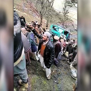 جڑانوالہ ،تیز رفتار بس رکشہ پر چڑھ دوڑی ، 2 افراد جاں بحق