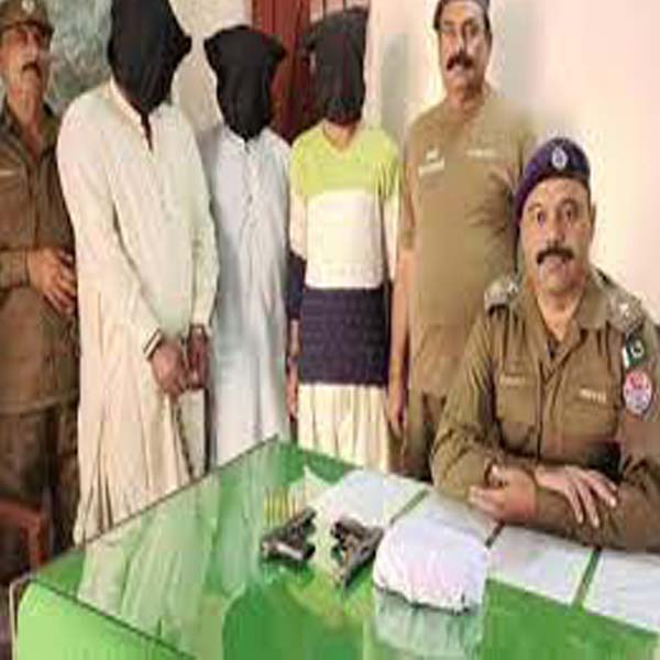 نماز پڑھنے کے لیے گھر سے جانے والے کم عمر بچے کے ساتھ ذیادتی ، ملزمان گرفتار 