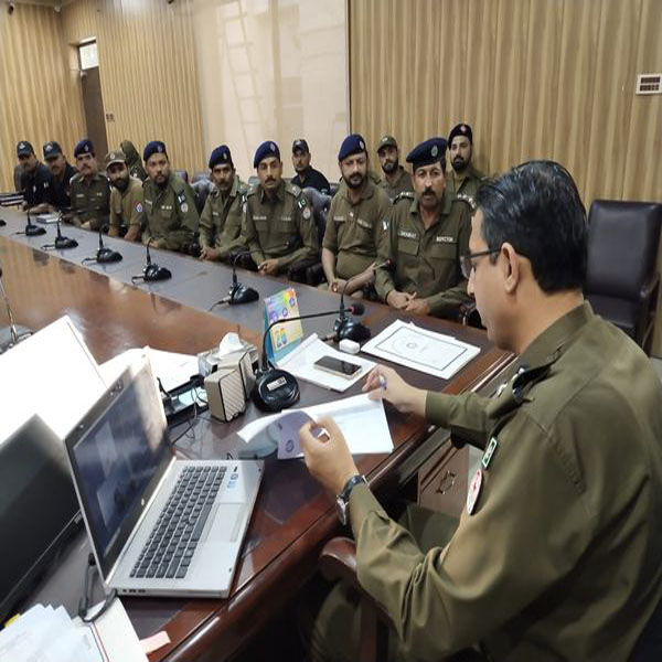 ڈی پی او قصور طارق عزیز سندھو نے اپنے آفس میں اردل میں کا انعقاد کیا  