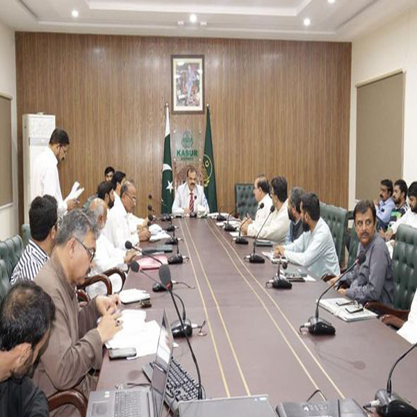  ڈپٹی کمشنر ارشد بھٹی کی زیر صدرات زیادہ کپاس اگاؤ مہم کا جائزہ اجلاس  