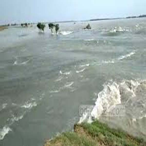 2  انڈین نوجوان سیلابی پانی میں بہہ کر پاکستان آگئے 