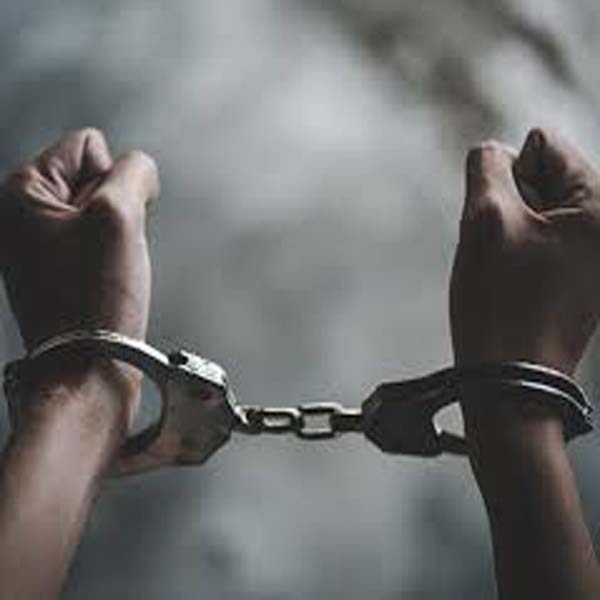 ڈکیت گینگ گرفتار ، لاکھوں کا مال اسلحہ برآمد 