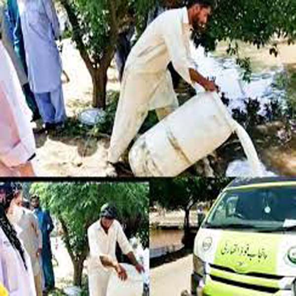 فوڈ سیفٹی ٹیم کا چھاپہ 1000 لیٹر کیمیکلز سے تیار جعلی  دودھ تلف کر دیا  