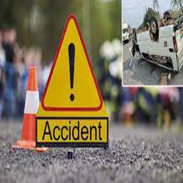 ویگن کی ٹکر سے 2 افراد زخمی  