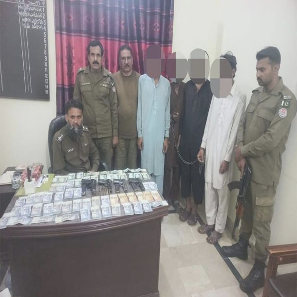 تھانہ صدر پولنگر پولیس کی کاروائی ، ڈکیت گینگ کے چار ارکان گرفتار  