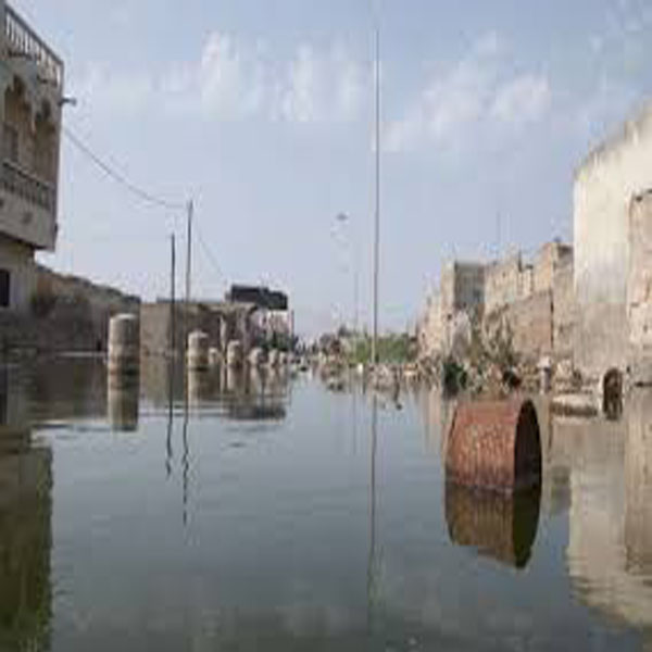 بارش سے سیوریج بند ، گٹروں کا پانی گھروں میں داخل  