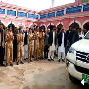 چک جھمرہ تحصیل میونسپل کمیٹی میں ڈی سی فیصل آباد اور سی پی او سہیل چوہدری کی کھلی کچہری،  عوام  نے شکایات کے انبار لگا دیے 