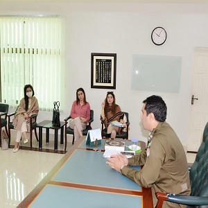 ایجوکیٹر اسکول کے تعلیمی معیار کی جانچ پڑتال 