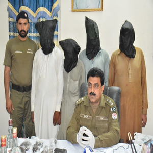 جھنگ پولیس کی منشیات فروشوں کے خلاف کاروائی  