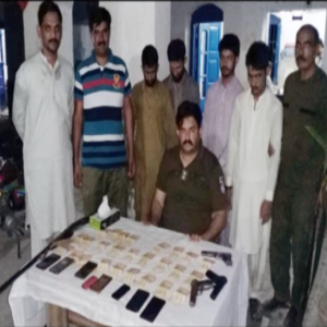 تھانہ ستیانہ پولیس کی کارروائی: 4 ڈاکو گرفتار،سامان برآمد