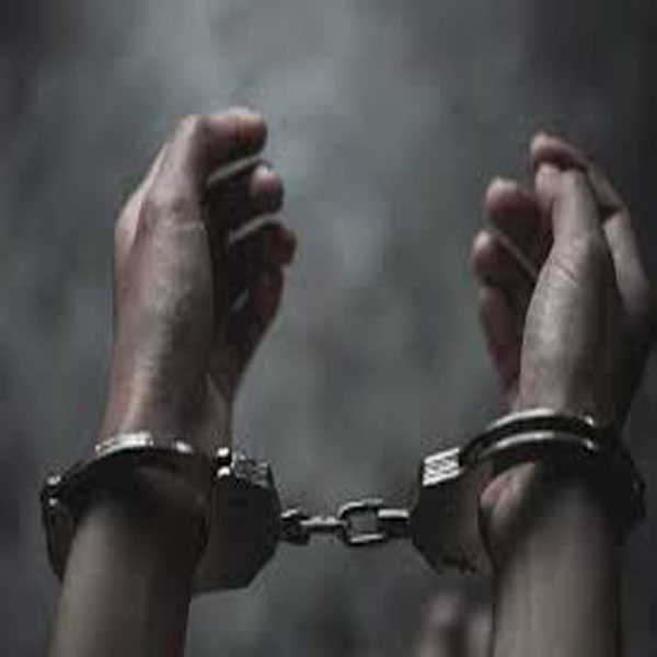 پولیس مقابلہ ایک ڈاکو ہلاک ، ساتھی  زخمی حالت میں گرفتار   