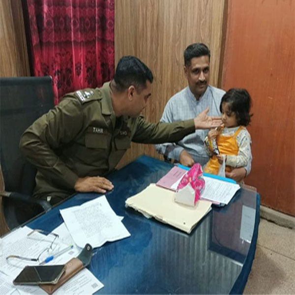 پولیس کی  خدمات کا سلسلہ جاری 