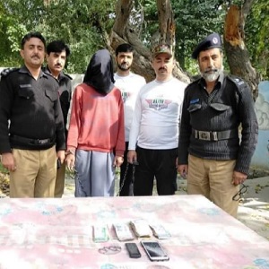 دنیور، رات کا لٹیرا دن میں گرفتار 