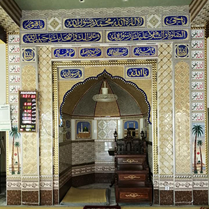 چک 466 گ ب میں دربار والی مسجد تزئین و آرائش کے مراحل میں  