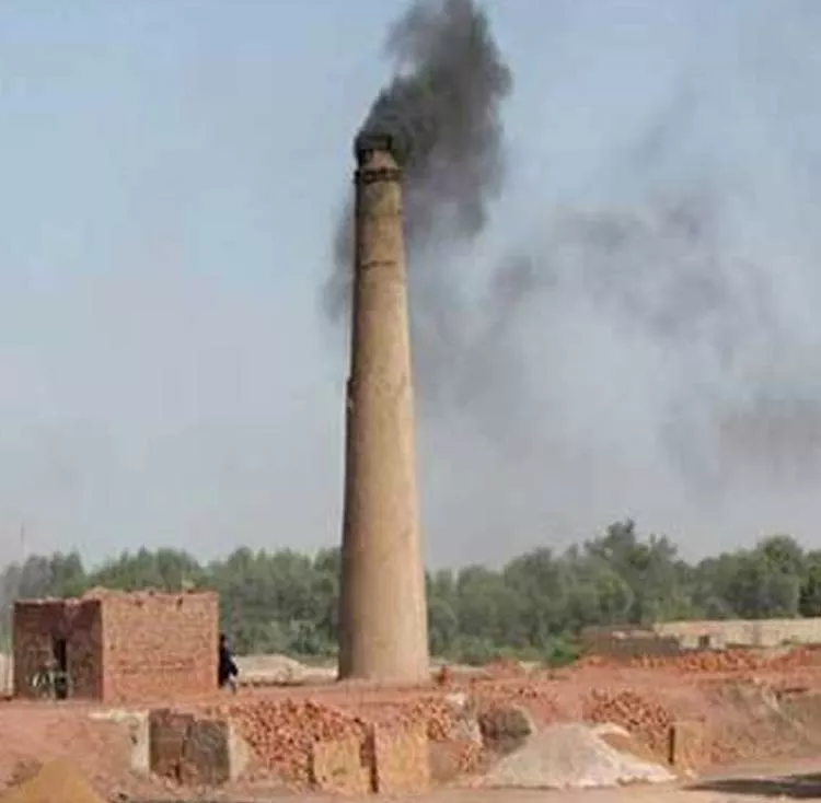 سموگ سے نمٹنے کا ٹاسک: پنجاب میں 7 نومبر سے بھٹے بند کرنے کا فیصلہ
