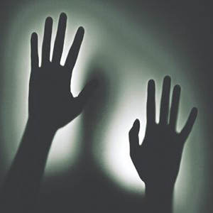دلخراش واقعے میں ظالم شوہر نے بیوی کا تیز دھار آلے سے گلہ کاٹ لیا