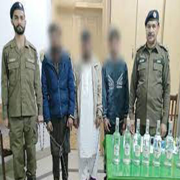 ایس ایچ او تھانہ مصطفی آباد کا منشیات فروشوں کے خلاف ایکشن 