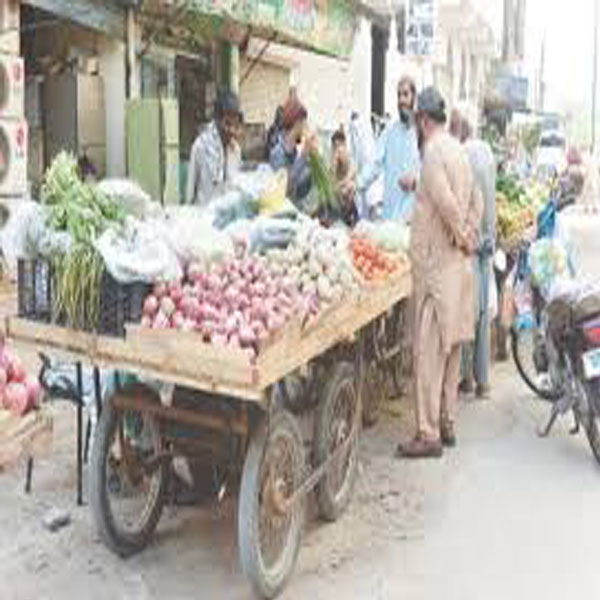 تجاوزات کی کی بھر مار ، رریڑھیاں سرکاری جگہ پر لگا لیں  