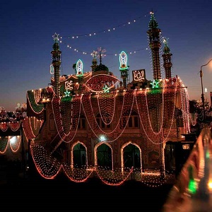 رحمت اللعالمین ﷺ کی ولادت کا جشن مذہبی جوش و جذبے سے منایا گیا