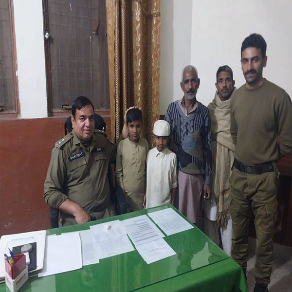 قصور پولیس نے لاپتہ ہونے والے دو بچوں کو تلاش کرکے والدین کے حوالے کردیا  