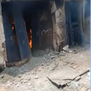 چک نمبر 547 گ ب گھر میں پٹرول میں آگ بھڑک اُٹھی 